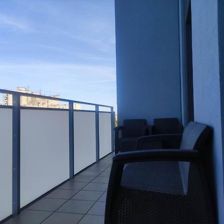Apartamenty Metro Targowek 27 Warszawa Eksteriør billede